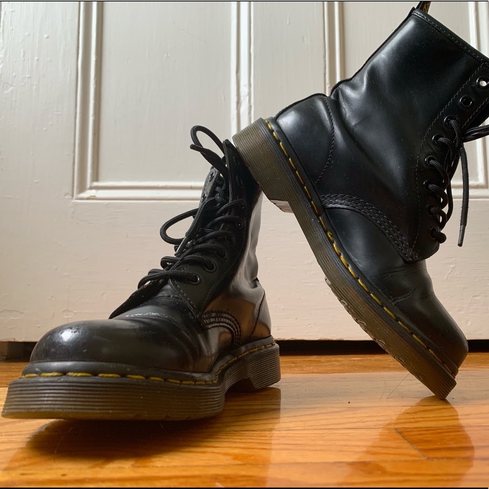 Black leather Dr Martens in size 7 US woman’s